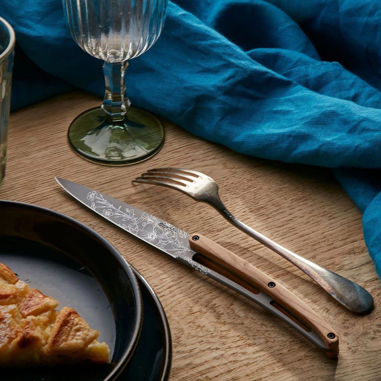 Couteaux de table : découvrez la collection couteaux de table Deejo - ARTS  DE LA TABLE